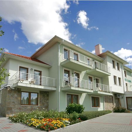 Jade Hotel-Ezuesthid Hotel Veszprém Dış mekan fotoğraf