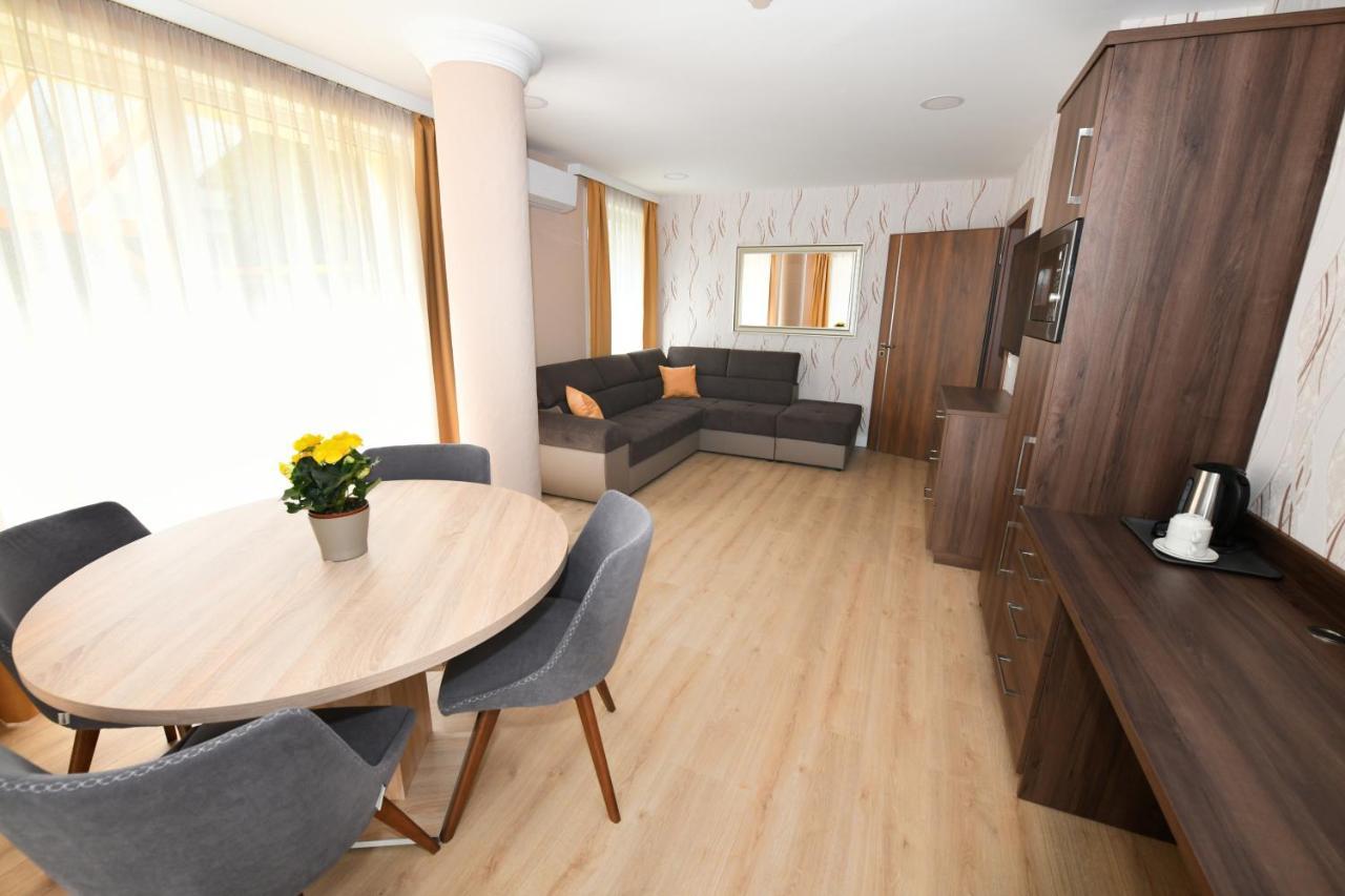 Jade Hotel-Ezuesthid Hotel Veszprém Dış mekan fotoğraf