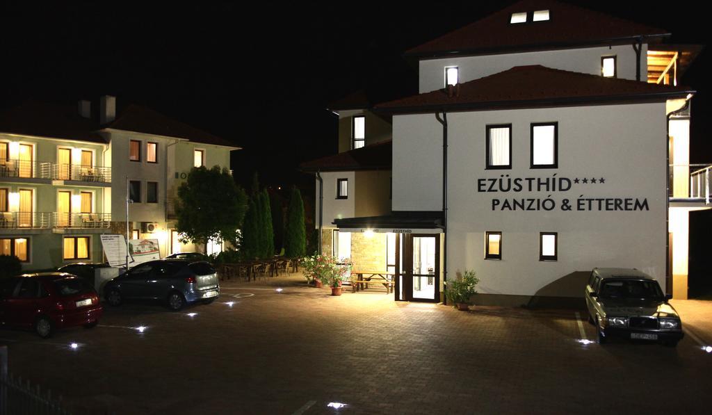 Jade Hotel-Ezuesthid Hotel Veszprém Dış mekan fotoğraf